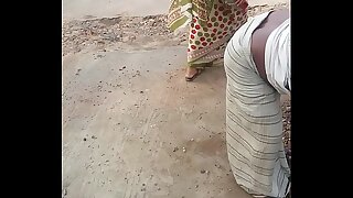 Desi Maid Amazing Figure and shaking ass!!!