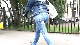 matured mom with big ass